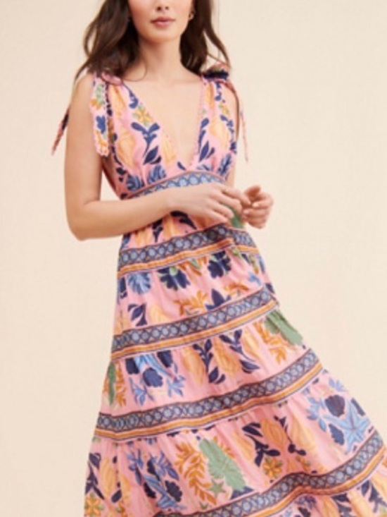 FARM Rio Dresses & Skirts - FARM Rio Seashell Tapestry Midi Dress